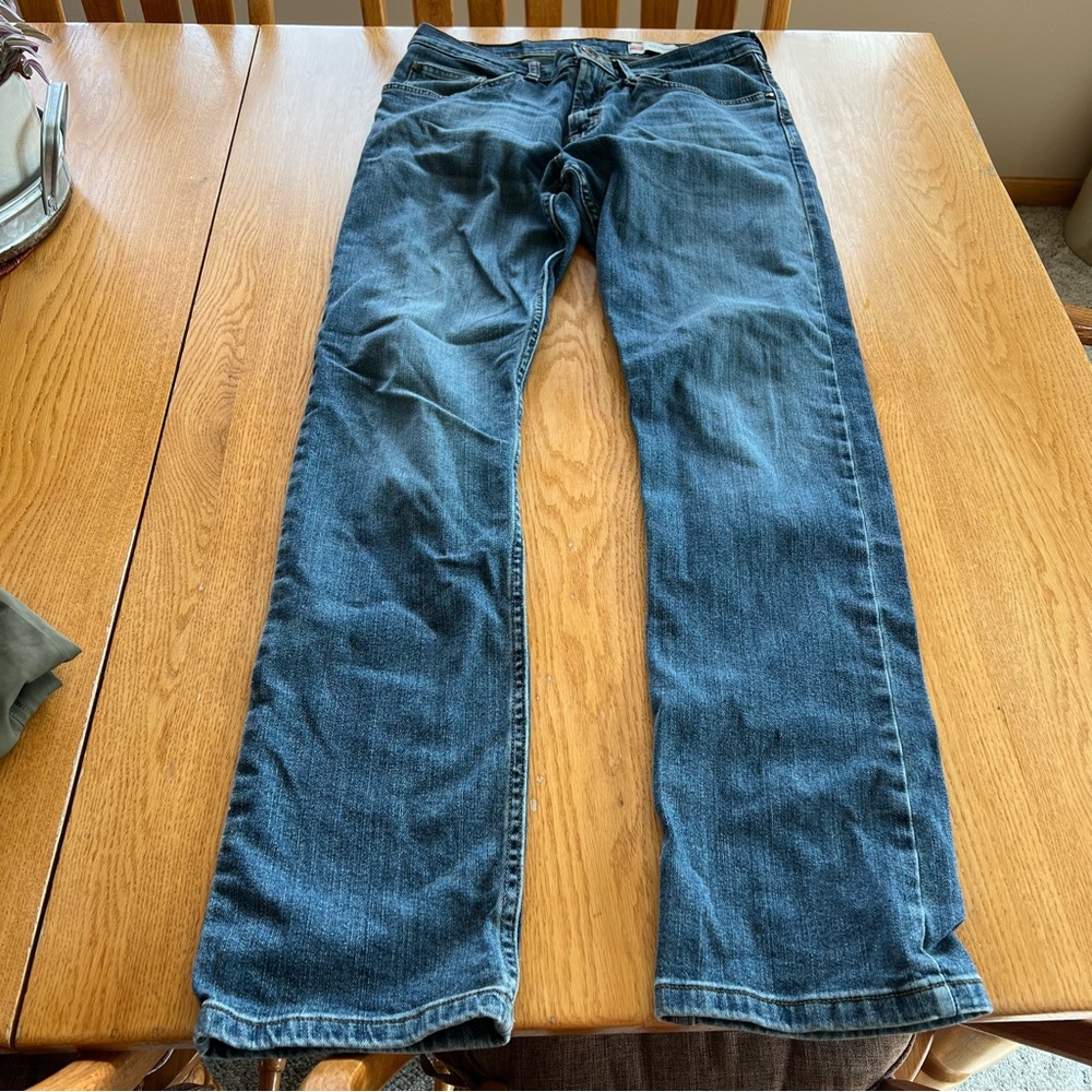 Wrangler Men's Slim Straight Fit Jean with Stretch 30x32